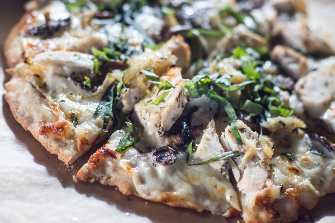 A VERY NICE SLICE. Now open in Altoona’s River Prairie development, Za 51 is a specialty pizzeria by the owners of Draganetti’s Ristorante and Taverna Grill. TOP: A “Forager” pizza with chicken, mushrooms, and onions.