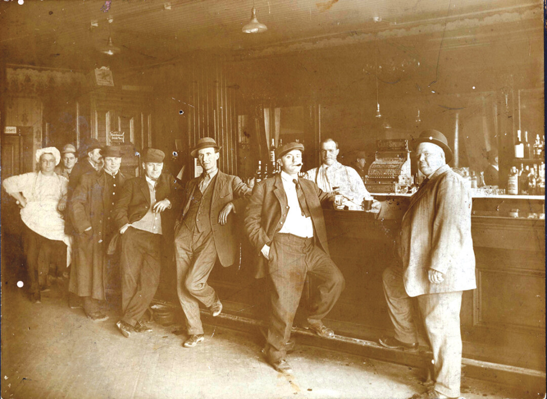 An unknown Eau Claire tavern, circa 1916