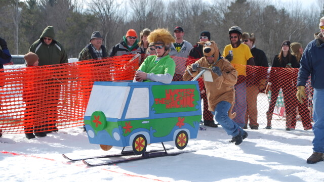 Today you can witness the glorious barsttol races of the Brown Hut Tavern in Chippewa Falls. Details below.