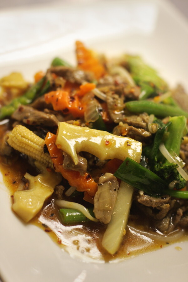 Mahli Thai: Pad Kra Pow (mixed veg with beef)
