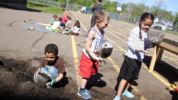 full horiz - MontessoriGarden_1.jpg 2014-05-28 15:15:48