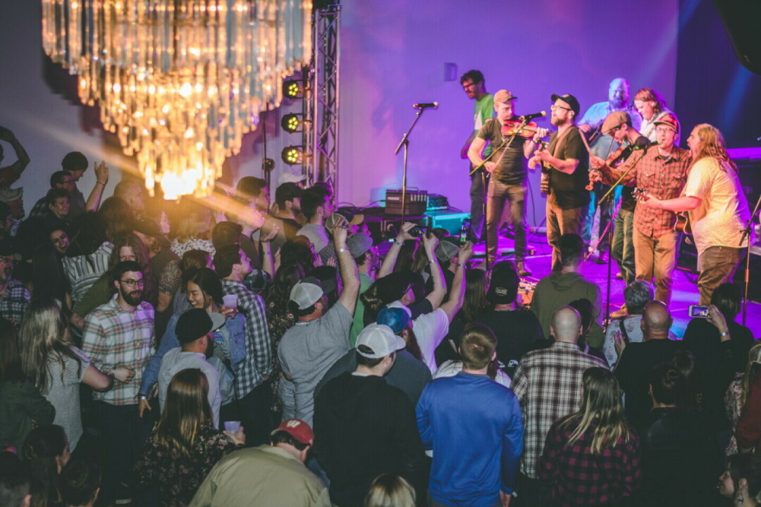 Them Coulee Boys and Pert Near Sandstone close out a 2019 Road To Blue Ox show, produced by Converge Radio, at The Metro with a two-band jam (Photo by Taylor Smith)