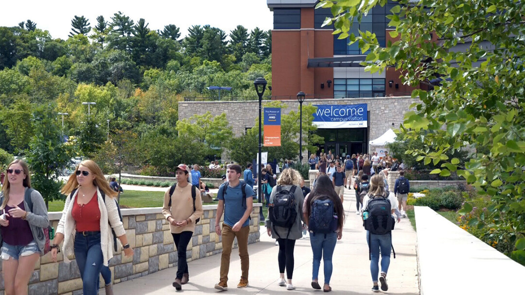 COOL CAMPUS, COOL CITY. UW-Eau Claire students like these have it made – at least according to some recently released rankings about the university and the city around it. (UWEC photo)