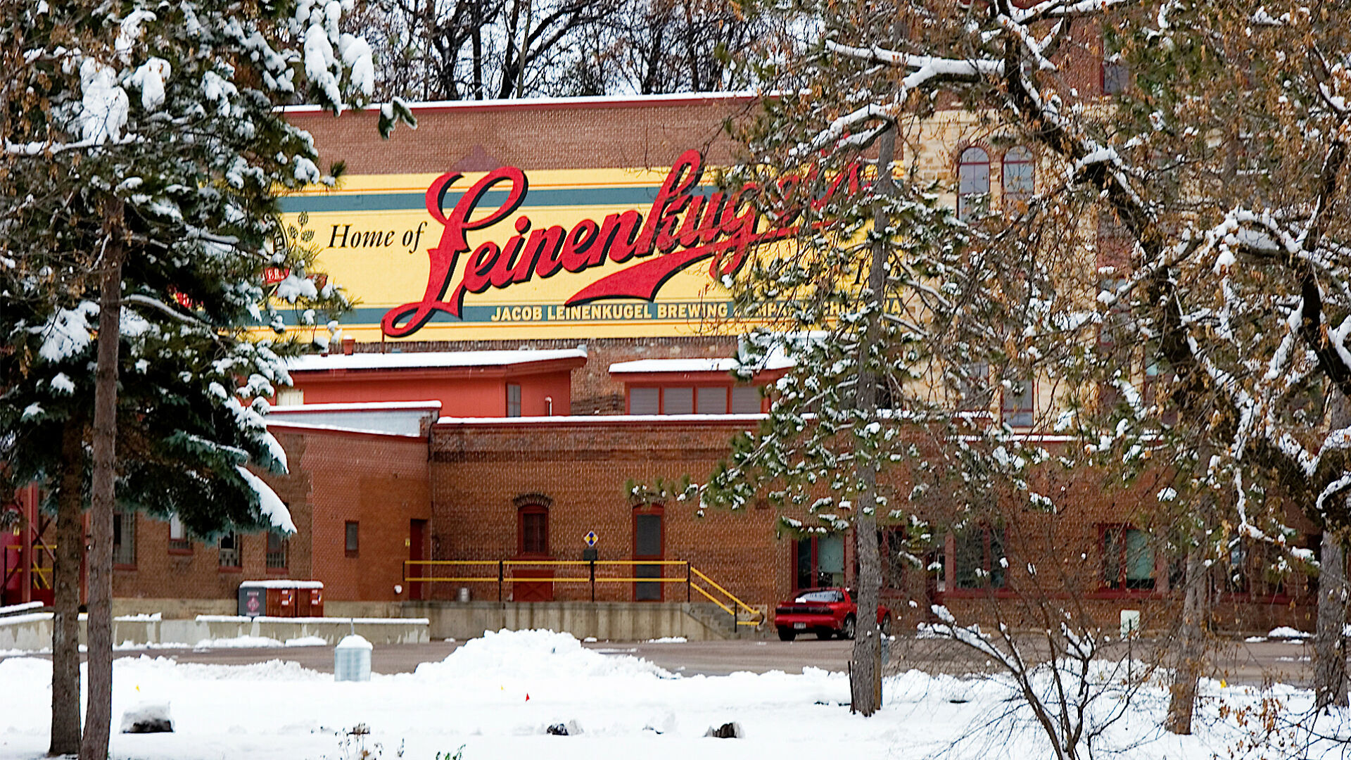 Leinenkugel s Cracks Top 10 Best Brewery Tours List