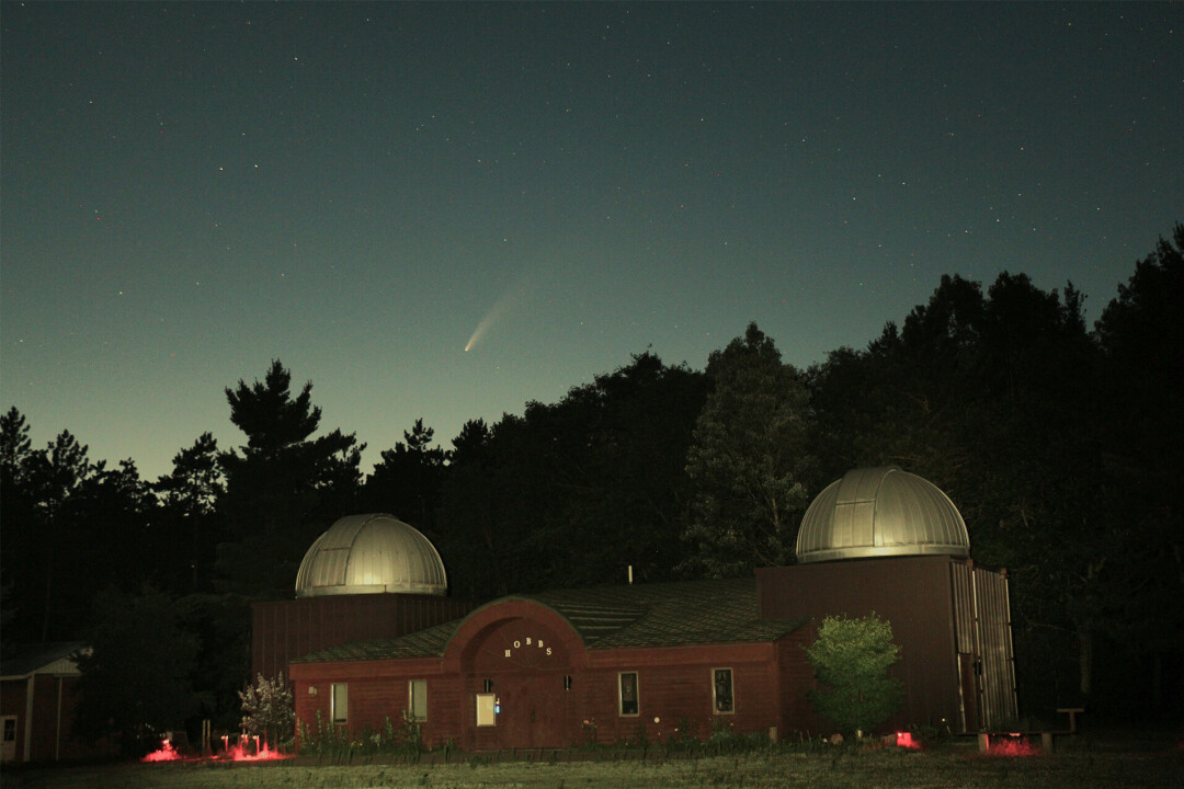 Comed NEOWISE streaking behind the Hobbs Observatory (Photo by Bill Childs).