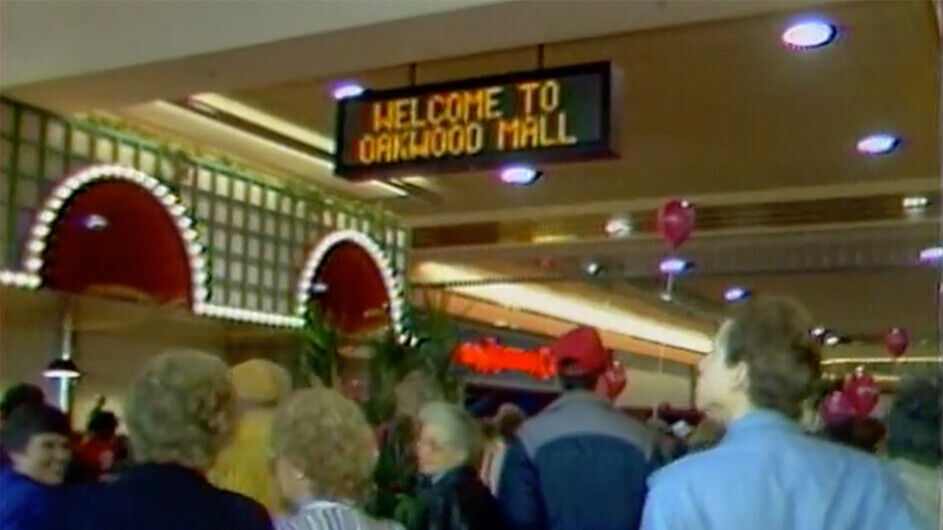 Eau Claire's Oakwood Mall Celebrates 40th Anniversary