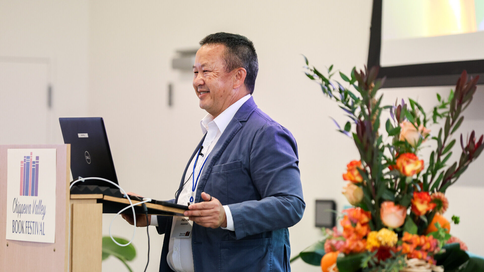 [PHOTOS] 'Sharing a Hmong American Experience'