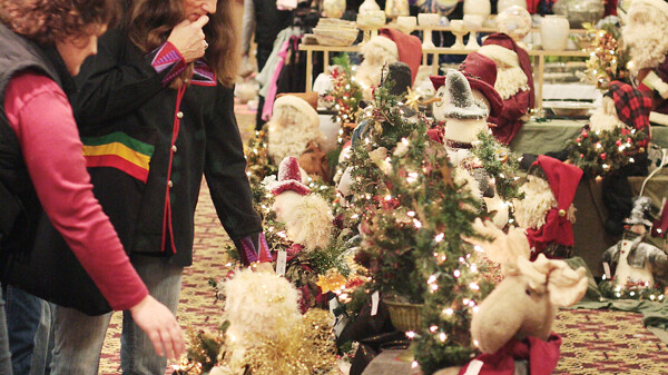 MAIN full horiz - Holidaze10_19.jpg 2013-11-21 13:25:08 Today! Check out the Holidaze