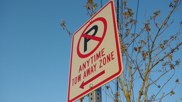 MAIN full horiz - parking_sign.jpg 2014-10-31 15:27:19